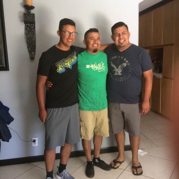 Meet your Posher, Emeterio - Picture 1 of 1